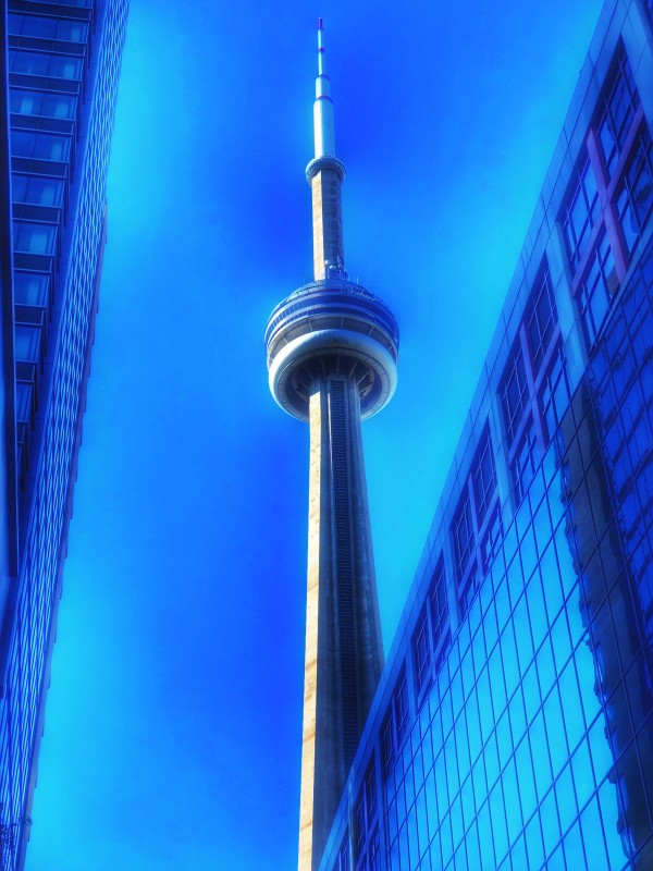 Blue and Tower Téléchargement Numérique